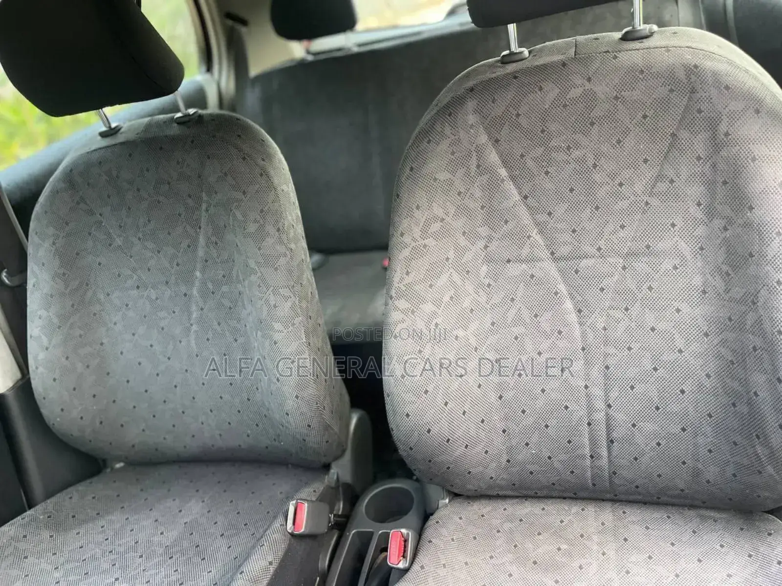 Toyota Platz 2004 Silver