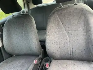 Toyota Platz 2004 Silver