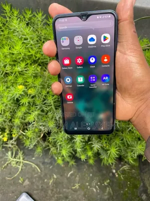 Photo - Samsung Galaxy A30 64 GB Blue