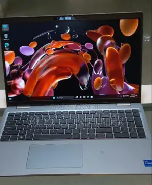 New Laptop Dell Precision 5540 16GB Intel Core I7 SSD 512GB