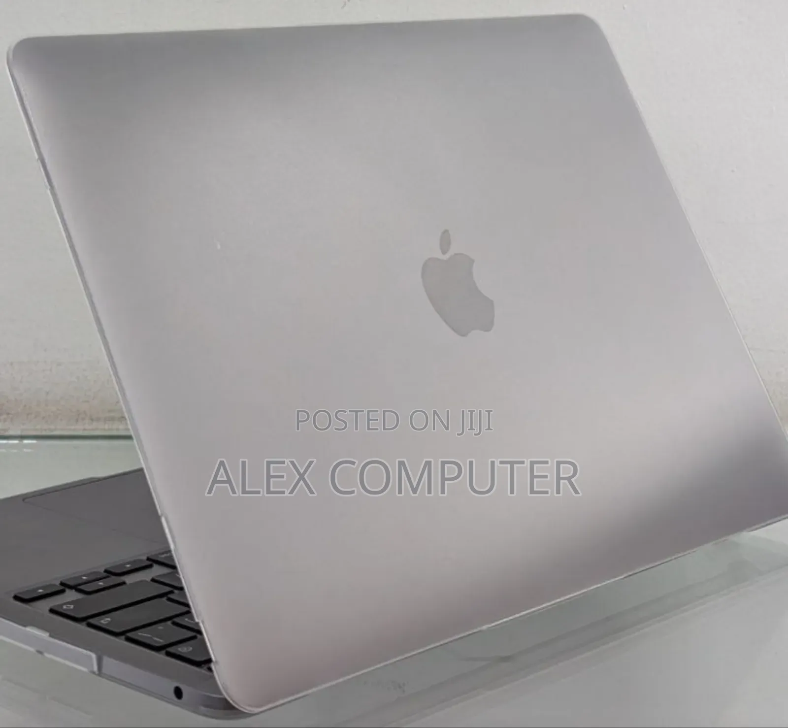 New Laptop Apple MacBook Pro M1 8GB Apple M1 Pro SSD 256GB