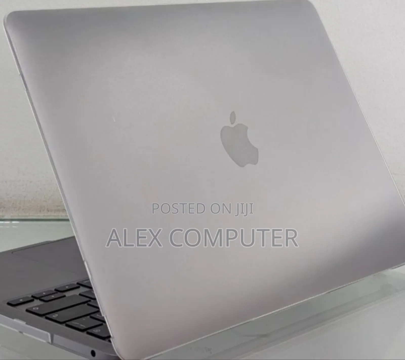 New Laptop Apple MacBook Pro M1 8GB Apple M1 Pro SSD 256GB