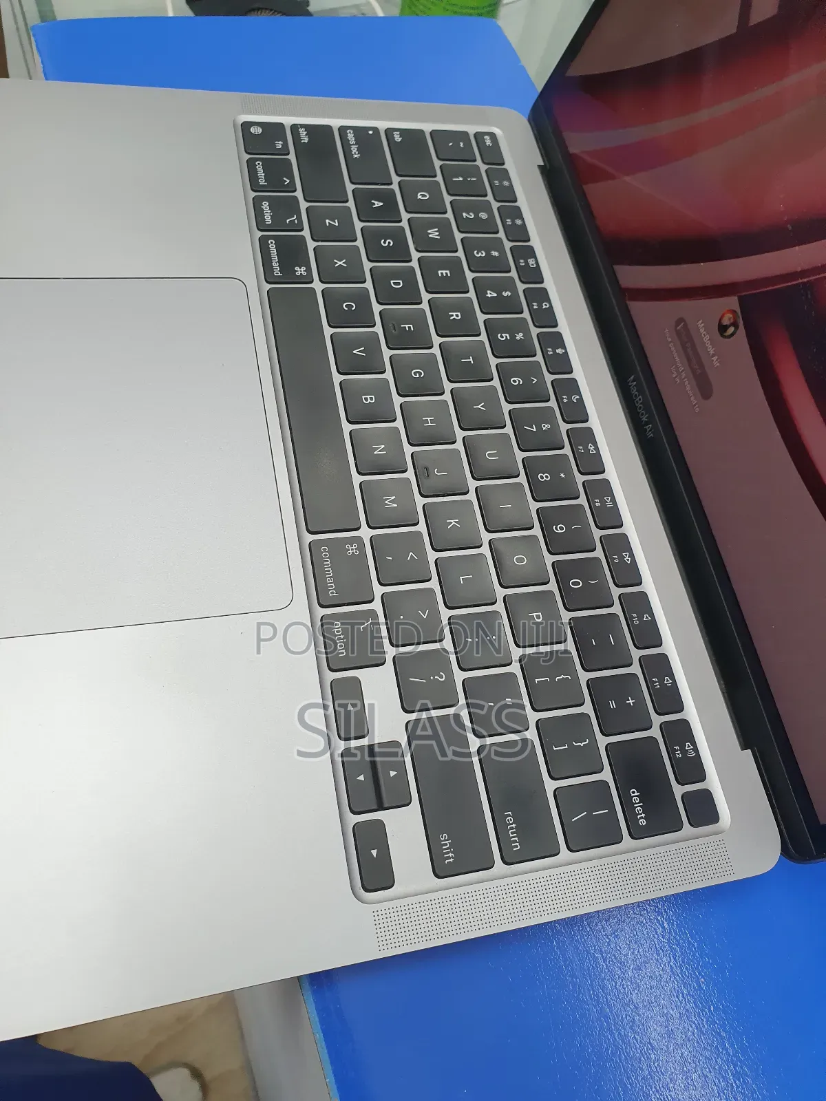 New Laptop Apple MacBook Air 2020 M1 8GB Apple M1 SSD 256GB