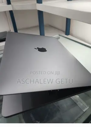 Photo - New Laptop Apple MacBook Pro 2019 8GB Intel Core I5 SSD 256GB
