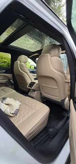 New Cadillac Lyriq 2024 Ivory