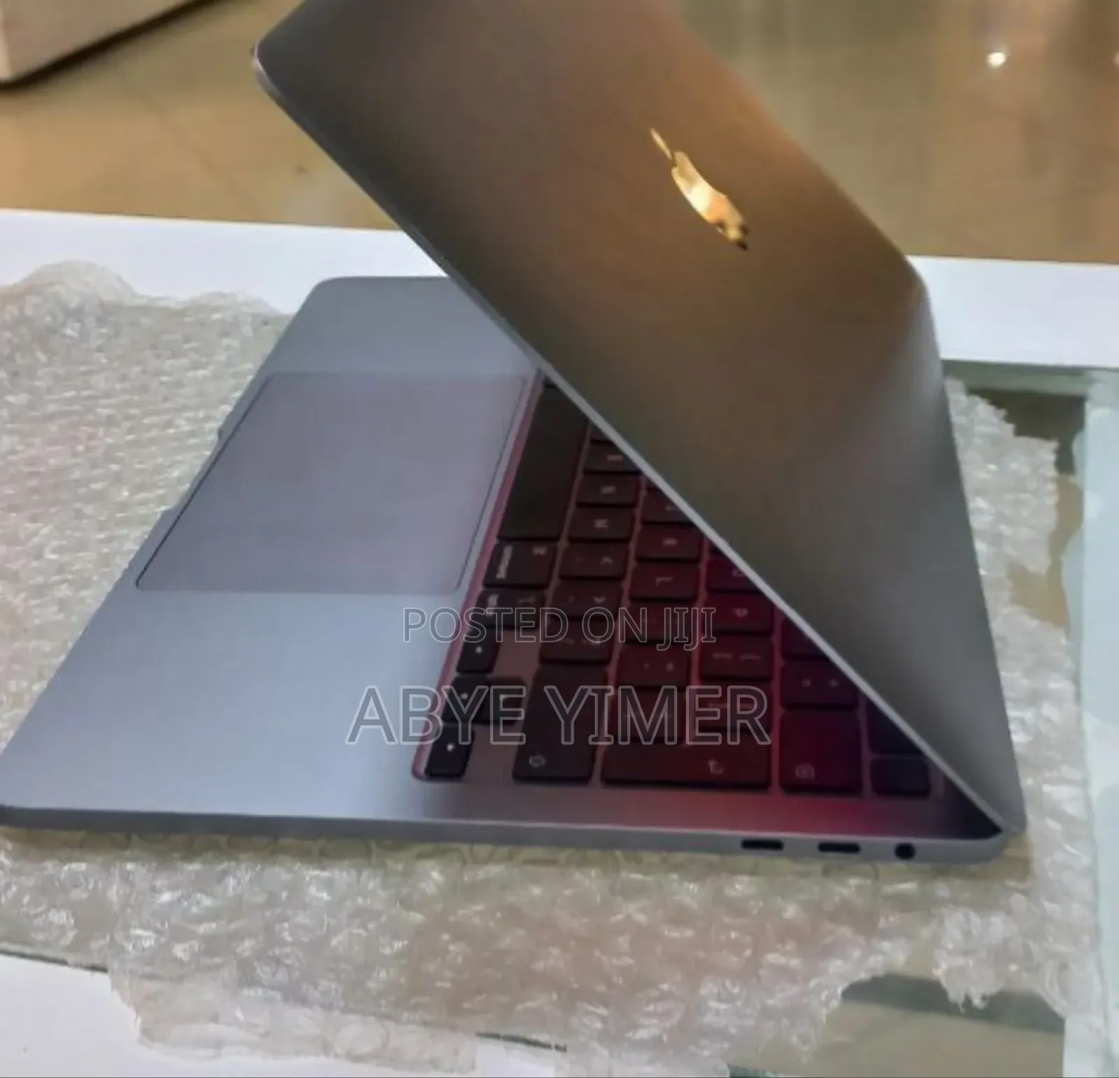 New Laptop Apple MacBook Pro 2020 16GB Intel Core I5 SSD 512GB