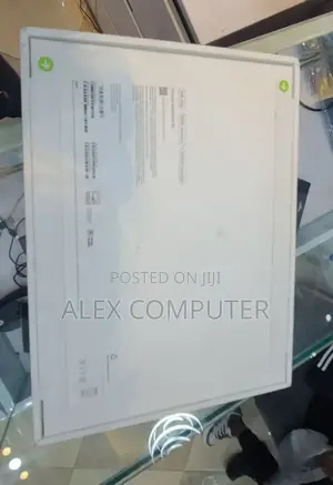 New Laptop Apple MacBook Air 16GB Apple M1 SSD 256GB