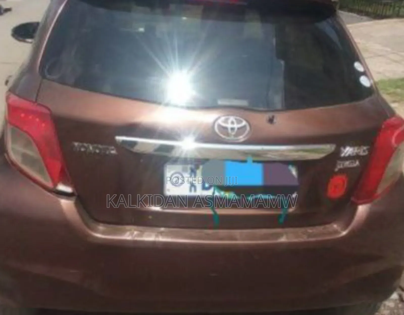 Toyota Yaris 2012 Brown