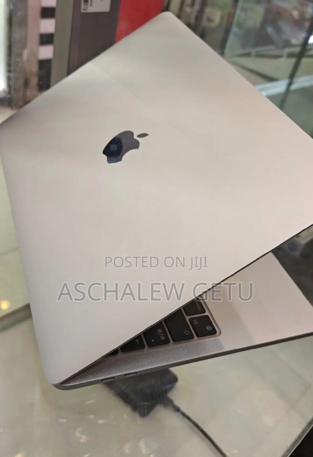 New Laptop Apple MacBook Pro M1 8GB Apple M1 Pro SSD 256GB