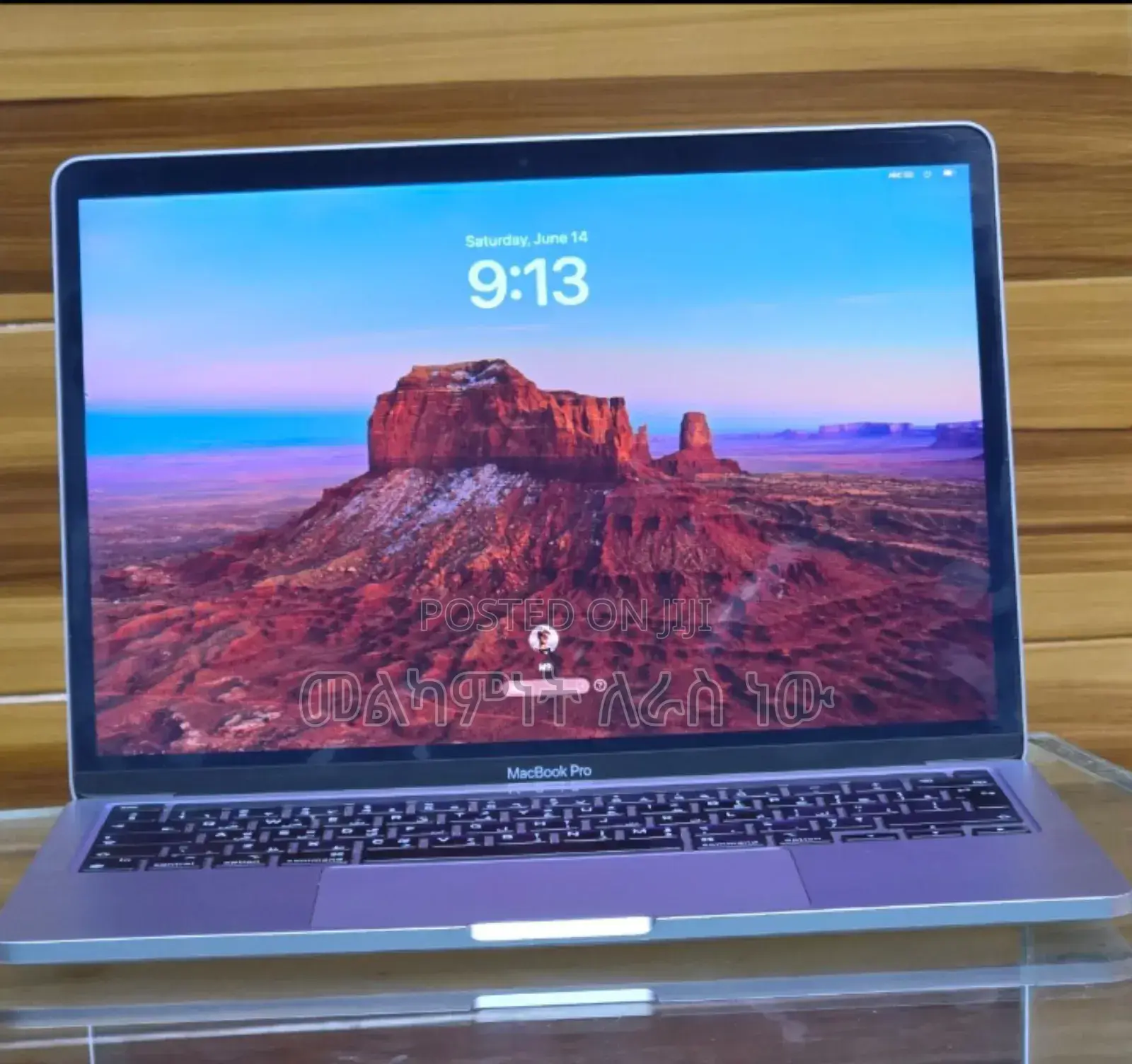 New Laptop Apple MacBook Pro 2022 M2 8GB Apple M2 SSD 256GB