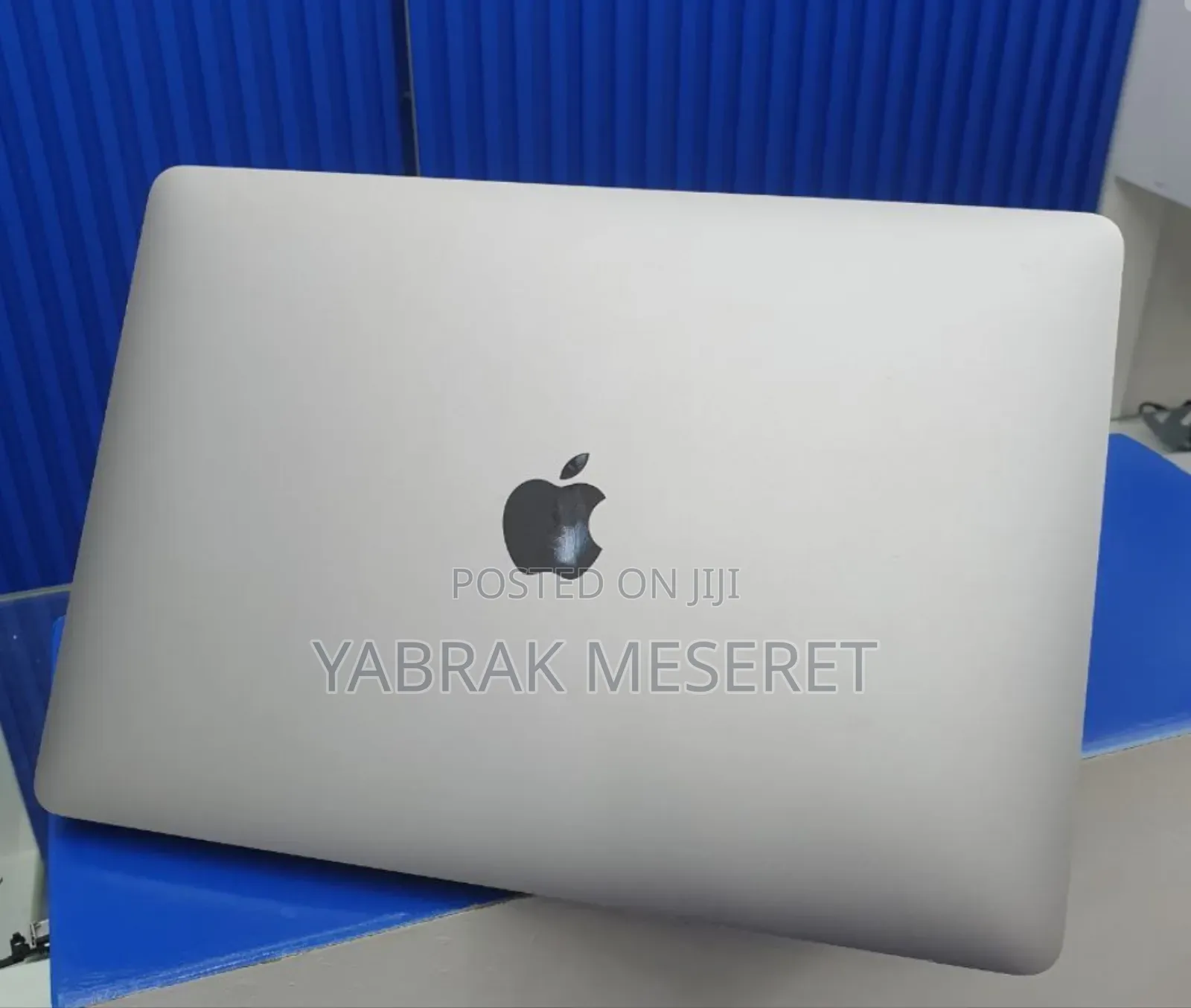 New Laptop Apple MacBook Air 8GB Apple M1 SSD 256GB