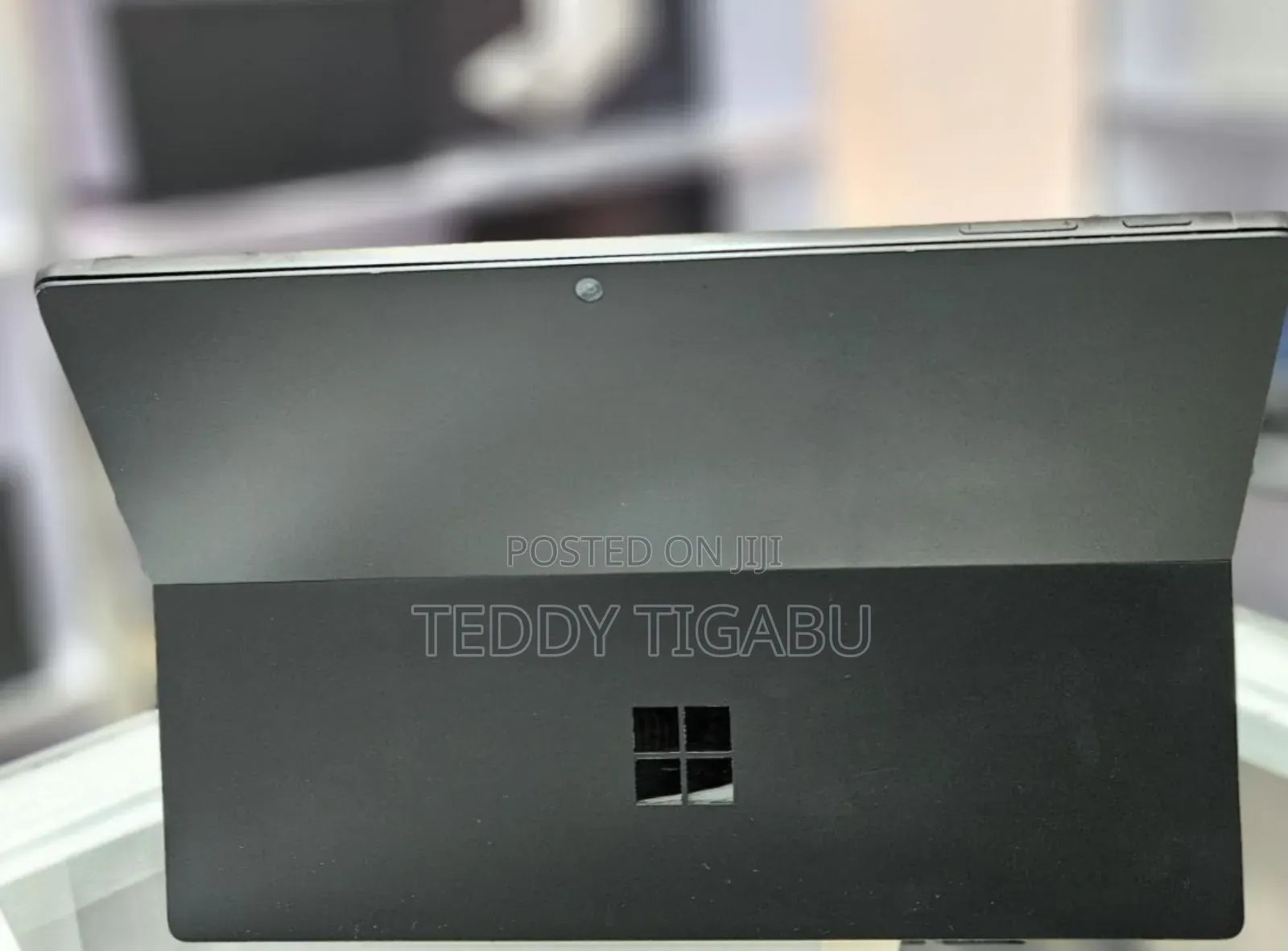 New Laptop Microsoft Surface 8GB Intel Core I7 SSD 256GB