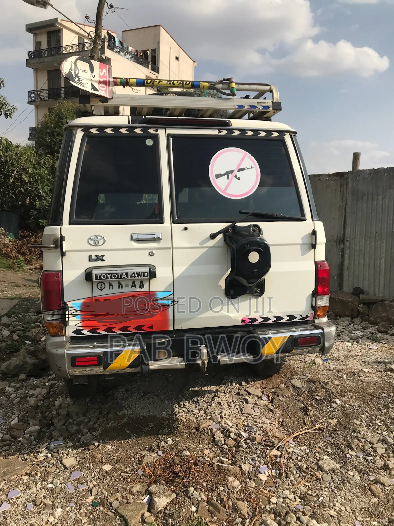 Toyota Land Cruiser 2011 White