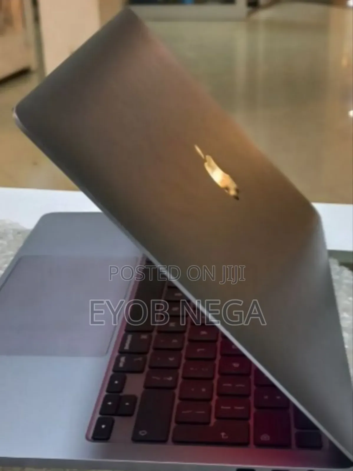 New Laptop Apple MacBook Pro 2020 16GB Intel Core I5 SSD 512GB