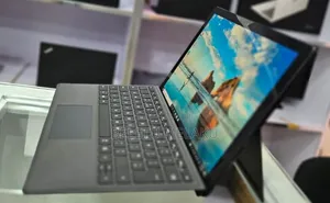 New Laptop Microsoft Surface Pro 6 8GB Intel Core i7 SSD 256GB