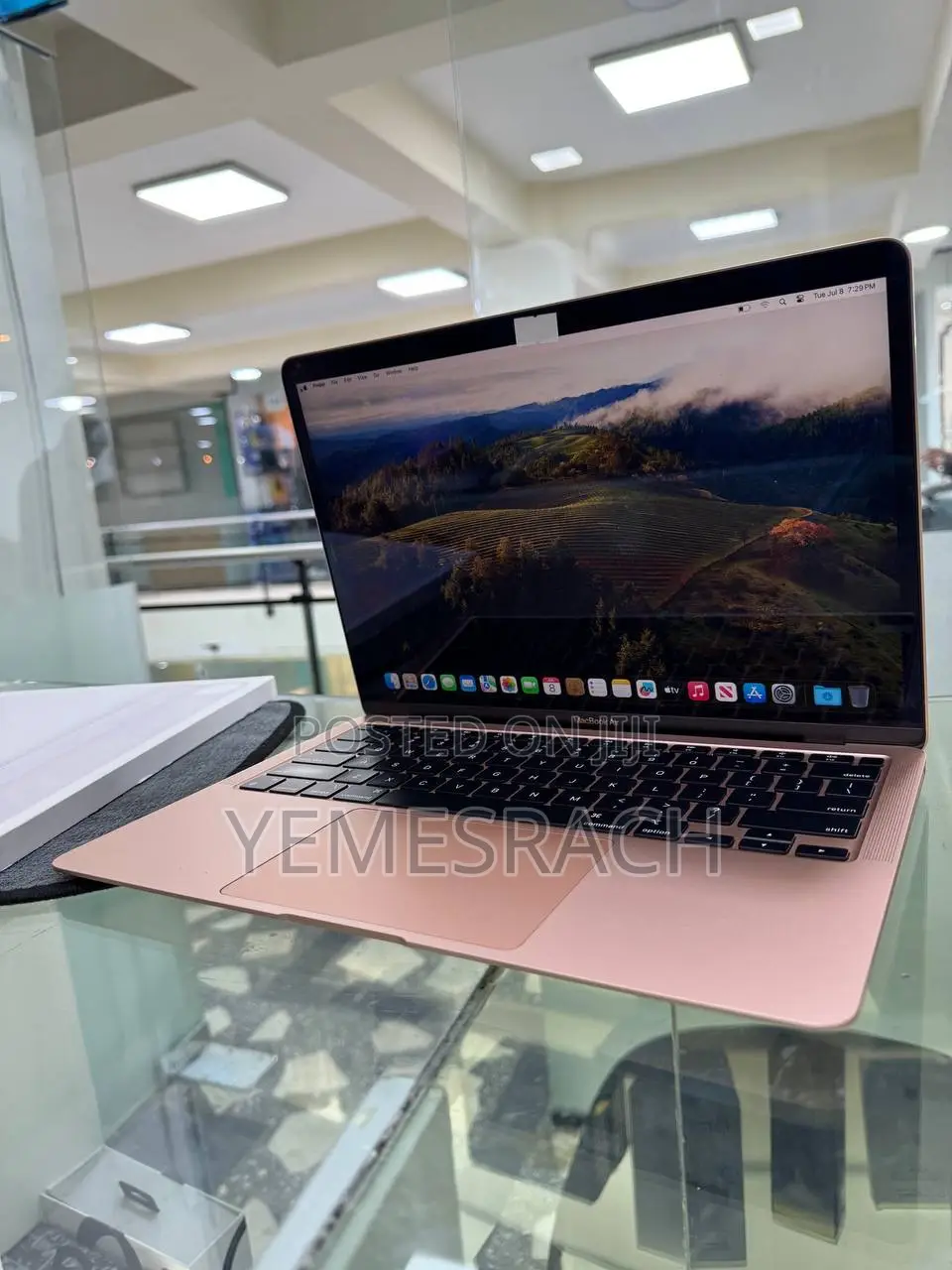 New Laptop Apple MacBook Air 2020 M1 8GB Intel Core I7 SSD 512GB