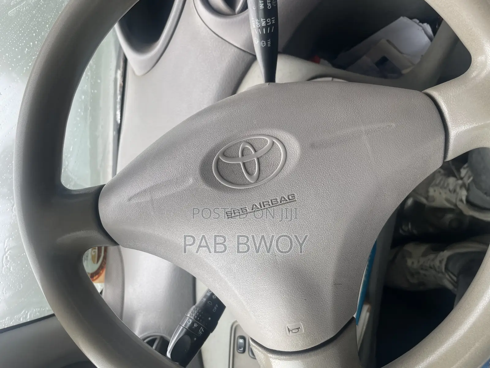 Toyota Land Cruiser 2011 White