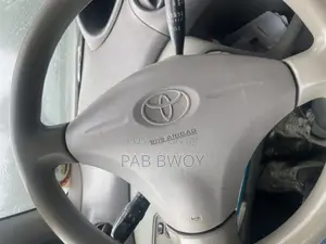 Toyota Land Cruiser 2011 White