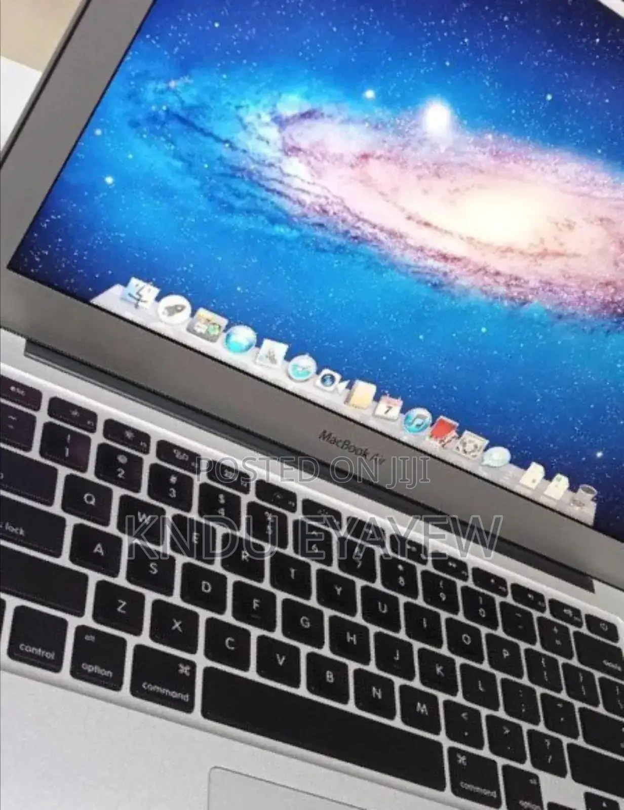 New Laptop Apple MacBook 4GB Intel Core I5 SSD 128GB