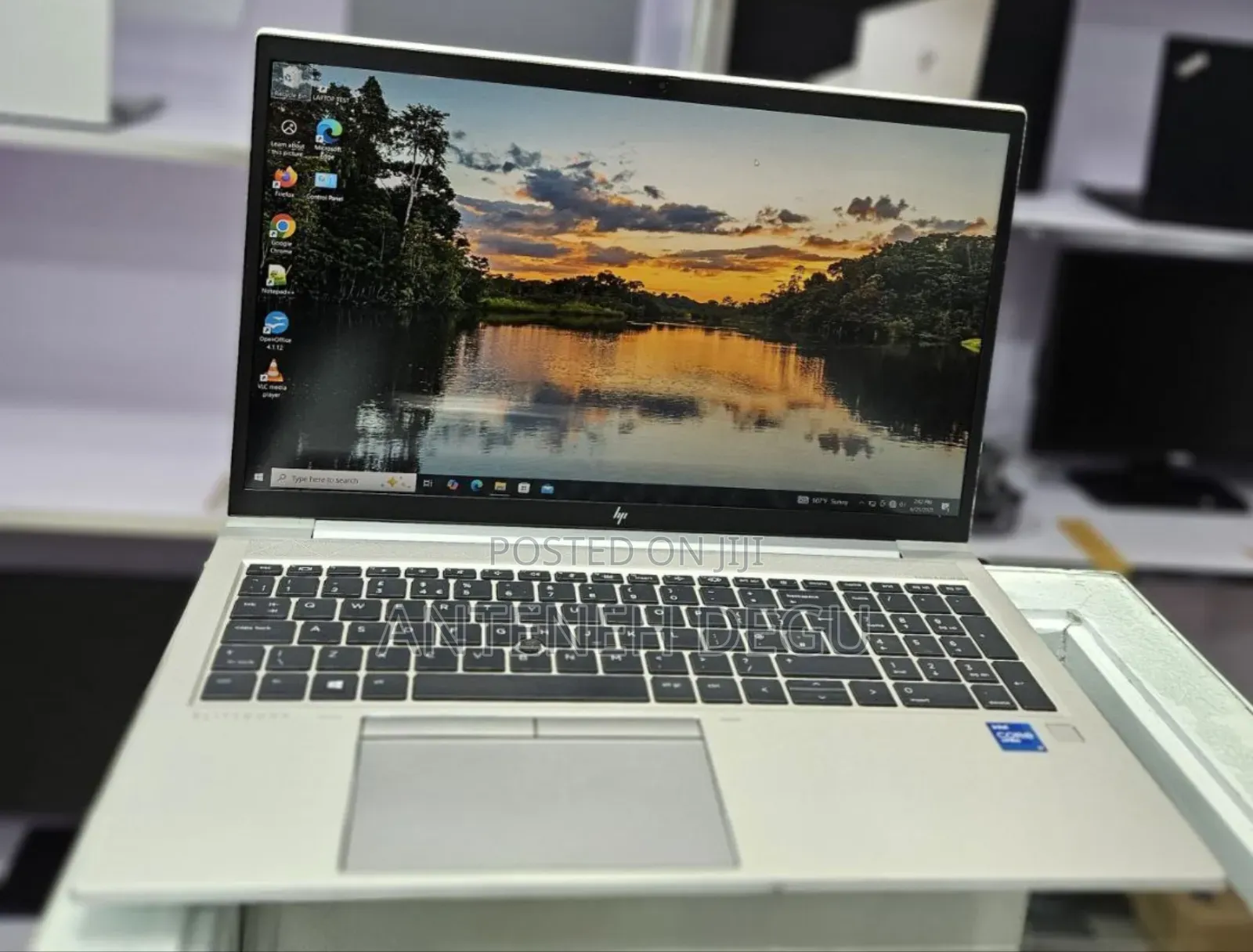 New Laptop HP EliteBook 840 G8 16GB Intel Core I7 SSD 512GB