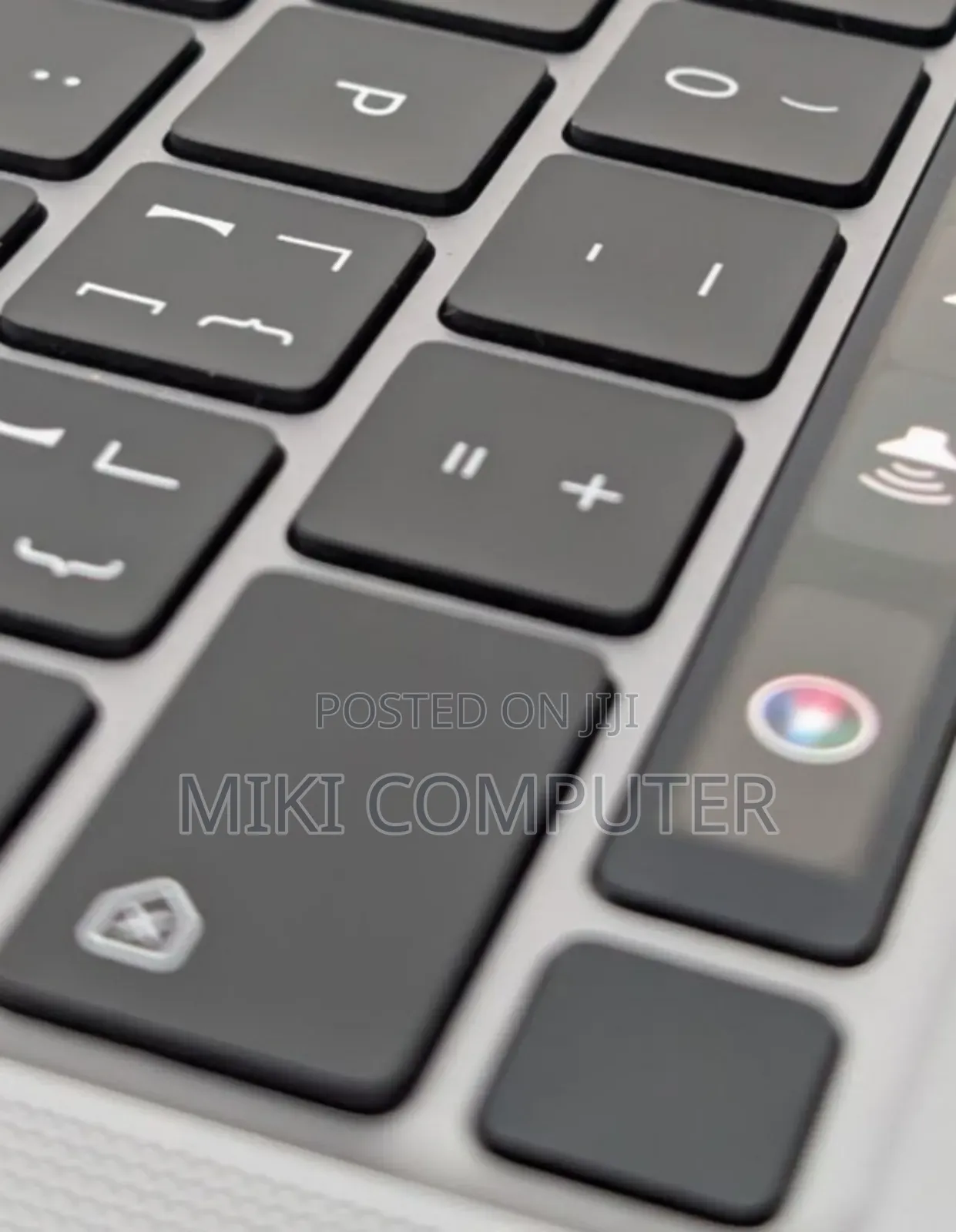 New Laptop Apple MacBook Pro M1 8GB Intel SSD 256GB