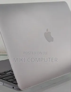 New Laptop Apple MacBook Pro M1 8GB Intel SSD 256GB