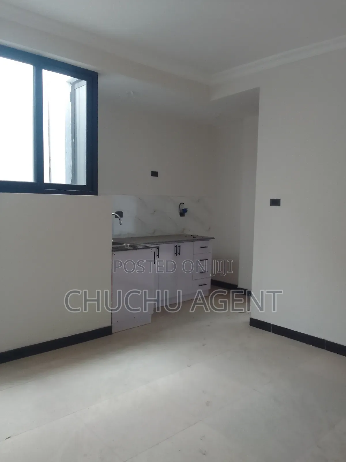 20bdrm Apartment in Bole for rent