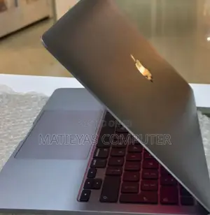 New Laptop Apple MacBook Pro 2020 16GB Intel Core I5 SSD 512GB