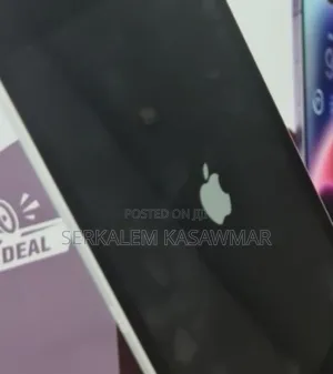 Photo - New Apple iPad 9.7 64 GB Silver