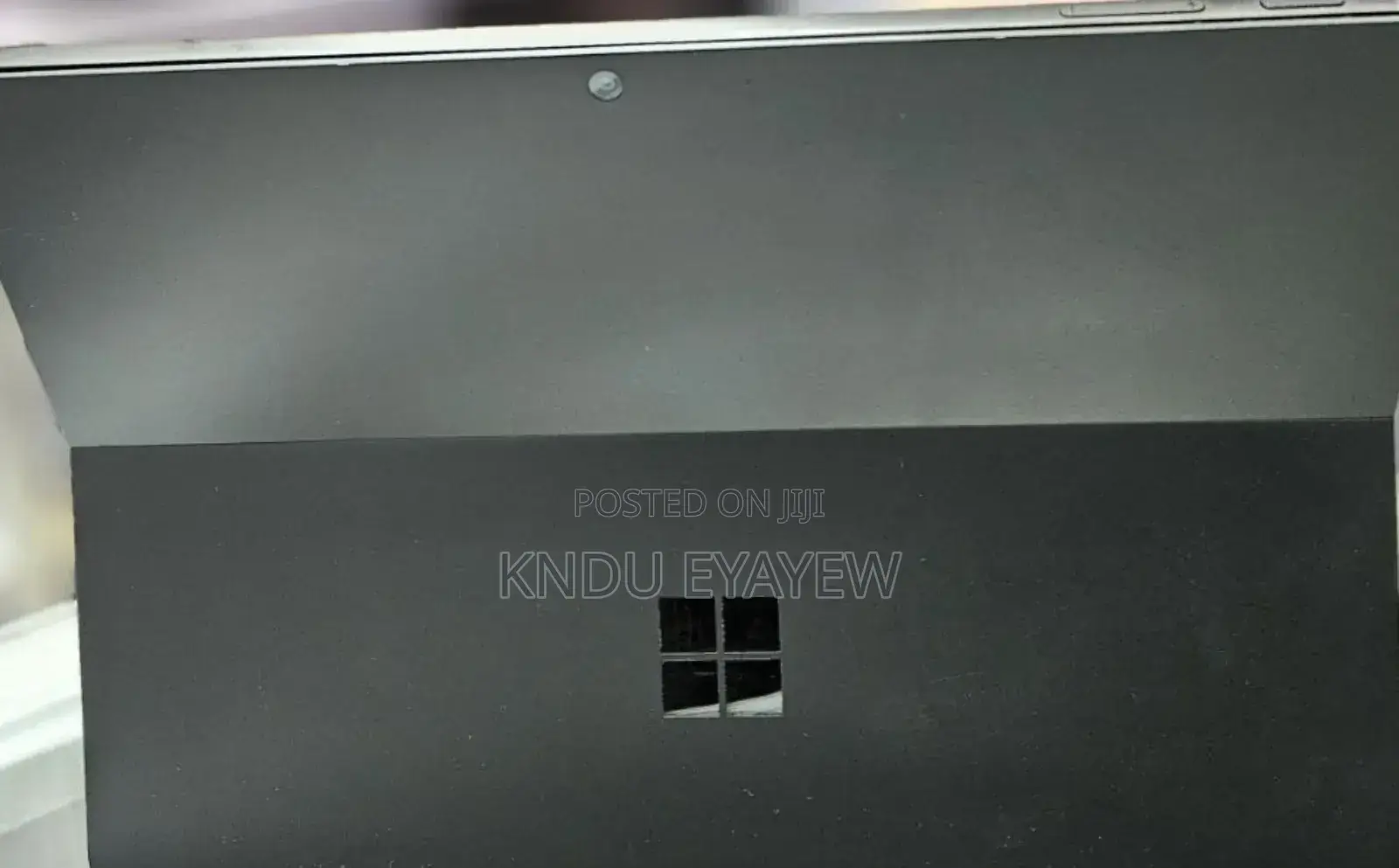 New Laptop Microsoft Surface 8GB Intel Core I7 SSD 256GB