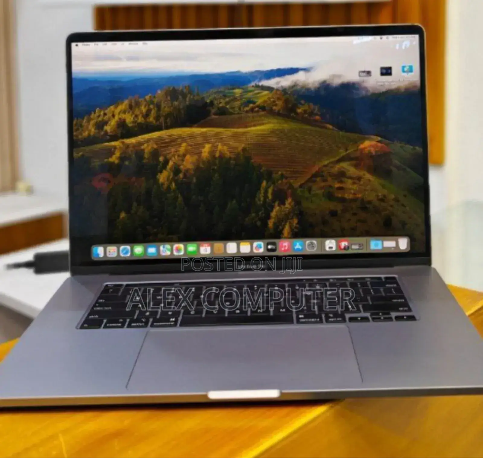 New Laptop Apple MacBook Pro 2019 64GB Intel Core I9 SSD 512GB