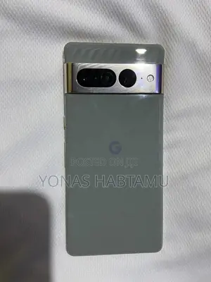 Photo - New Google Pixel 7 Pro 128 GB