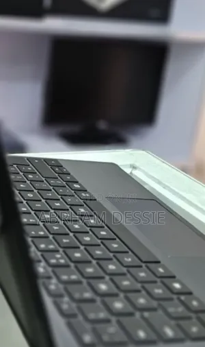 New Laptop Microsoft Surface Pro 7 8GB Intel Core I7 SSD 256GB