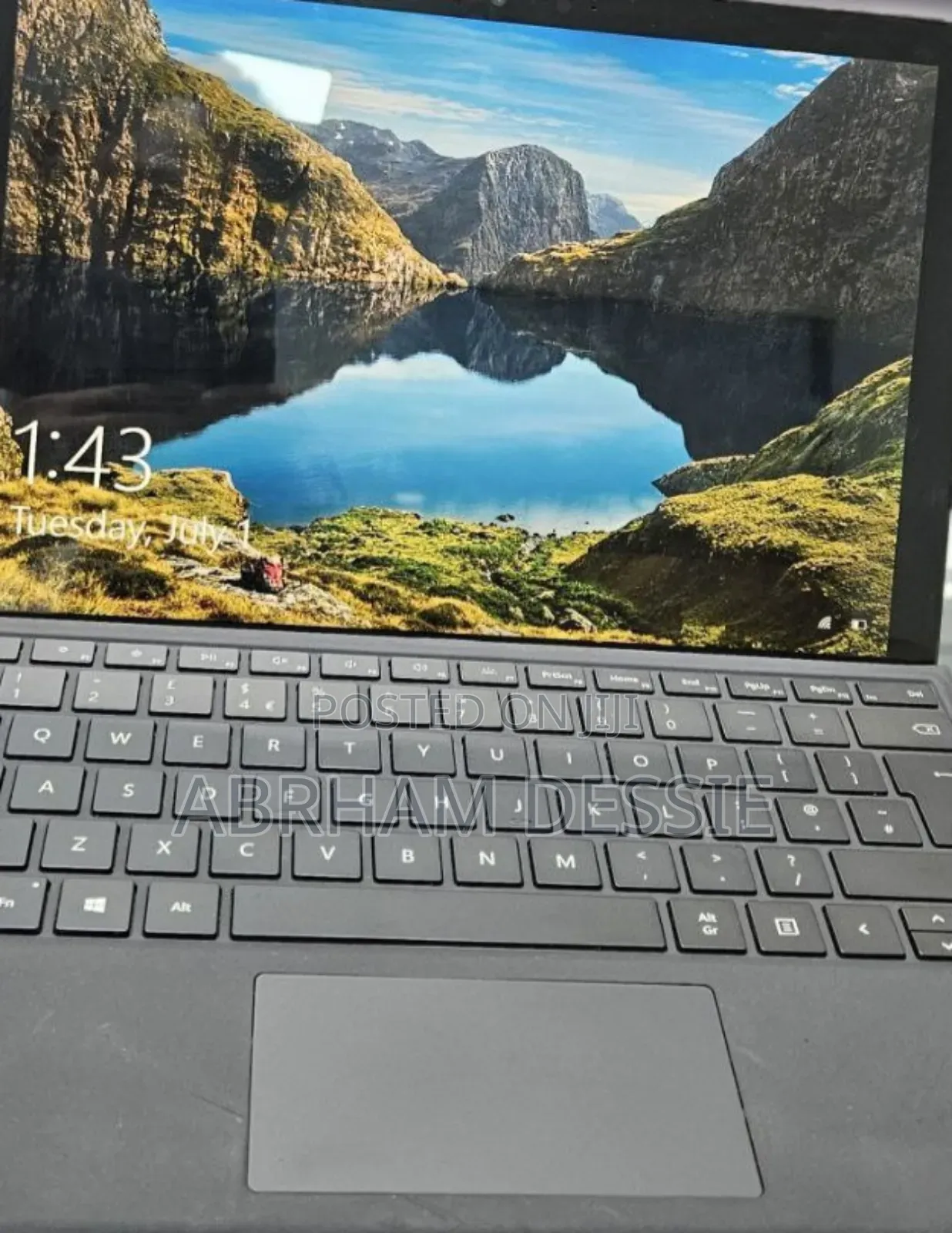 New Laptop Microsoft Surface Pro 7 8GB Intel Core I7 SSD 256GB