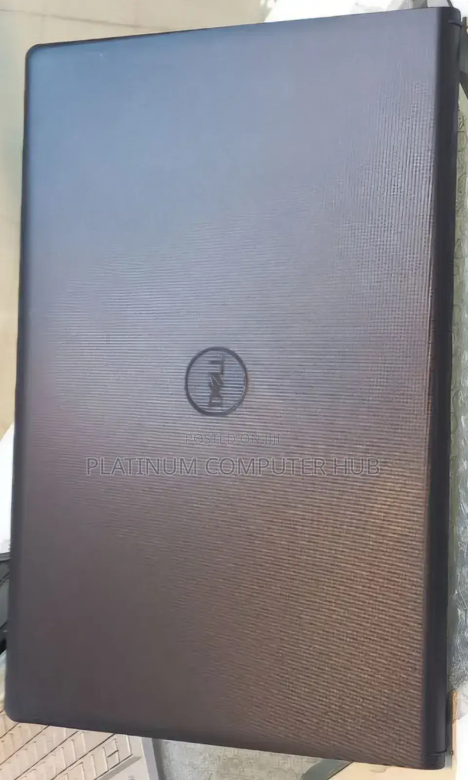 New Laptop Dell Vostro 3520 8GB Intel Core I5 SSD 1T