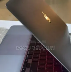 New Laptop Apple MacBook Pro 2020 16GB Intel Core I5 SSD 512GB