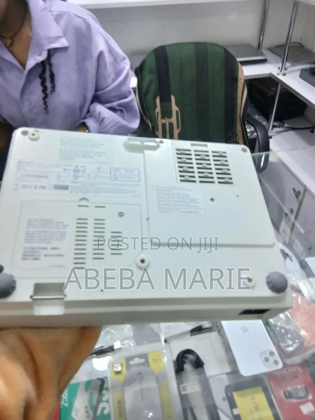 Brand New Sony Projector Model Name VPL-Dx100 Hardware