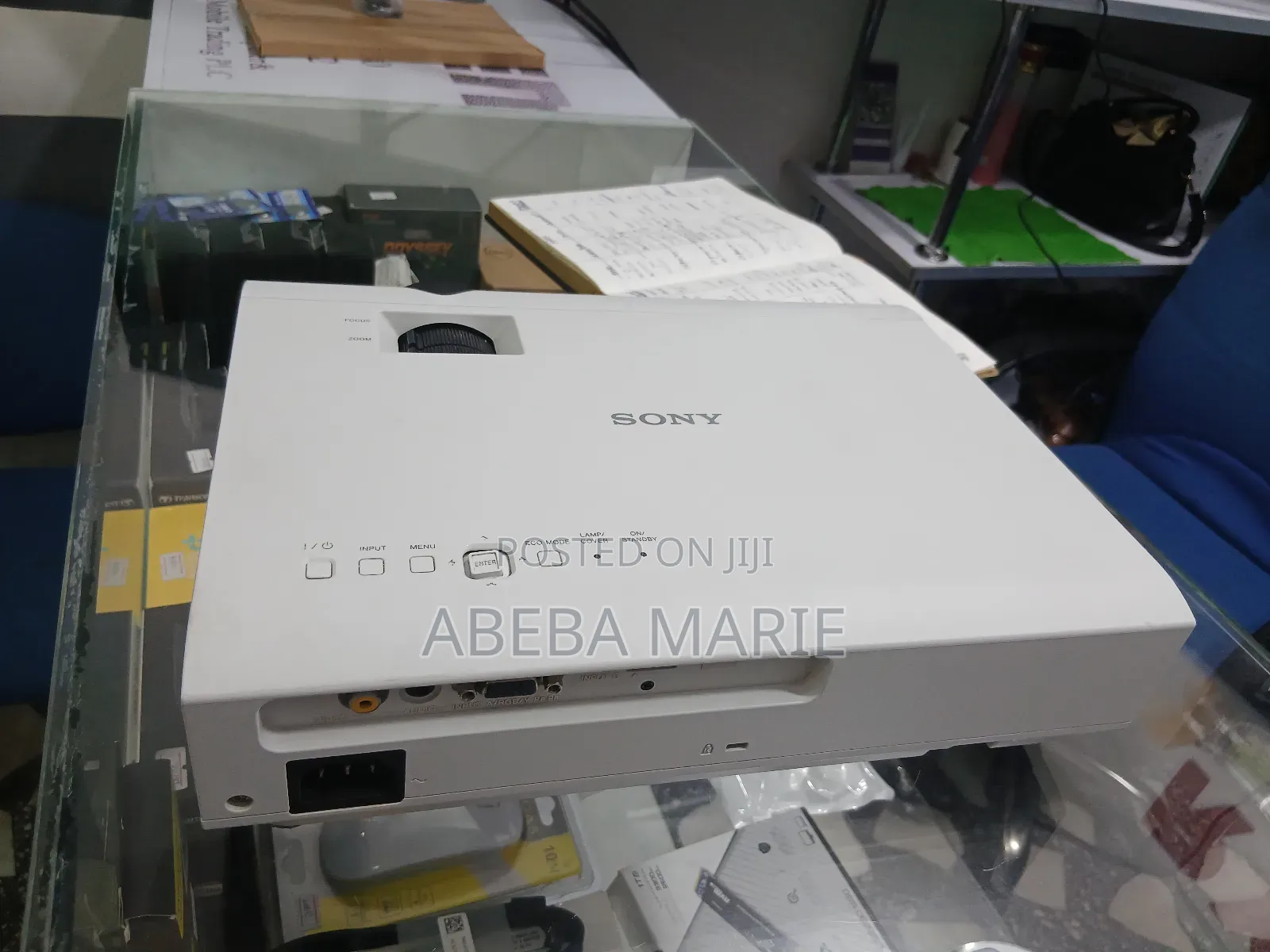 Brand New Sony Projector Model Name VPL-Dx100 Hardware