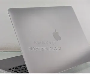 New Laptop Apple MacBook Pro M1 8GB Apple M1 SSD 256GB