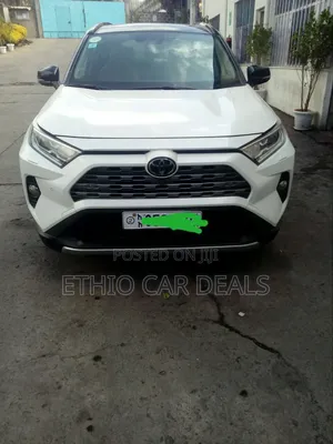 Photo - Toyota RAV4 2020 White