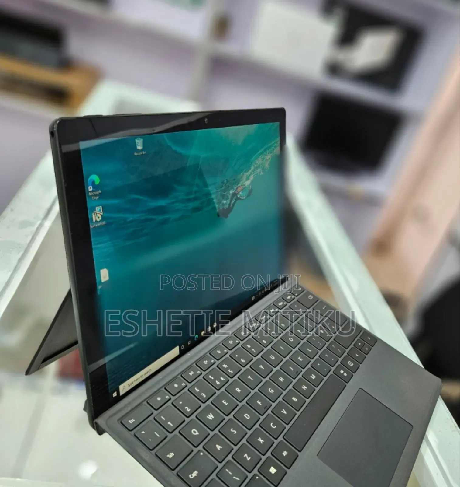 New Laptop Microsoft Surface Pro 6 8GB Intel Core I7 SSD 256GB