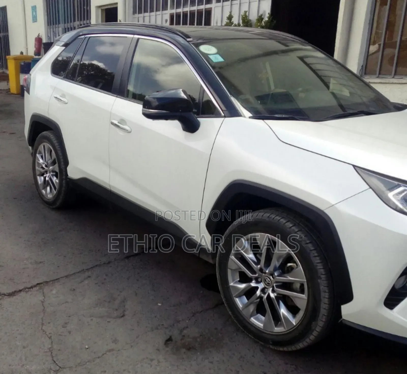 Toyota RAV4 2020 White