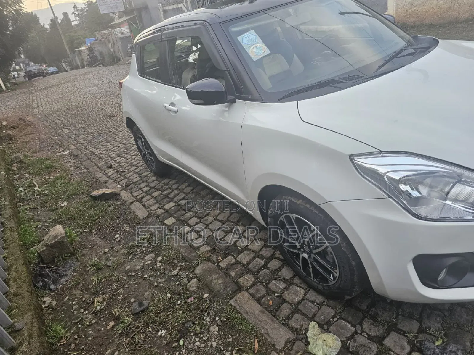 Suzuki Swift 2022 White