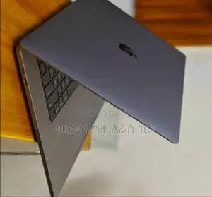 New Laptop Apple MacBook Pro 2017 8GB Intel Core i5 SSD 256GB