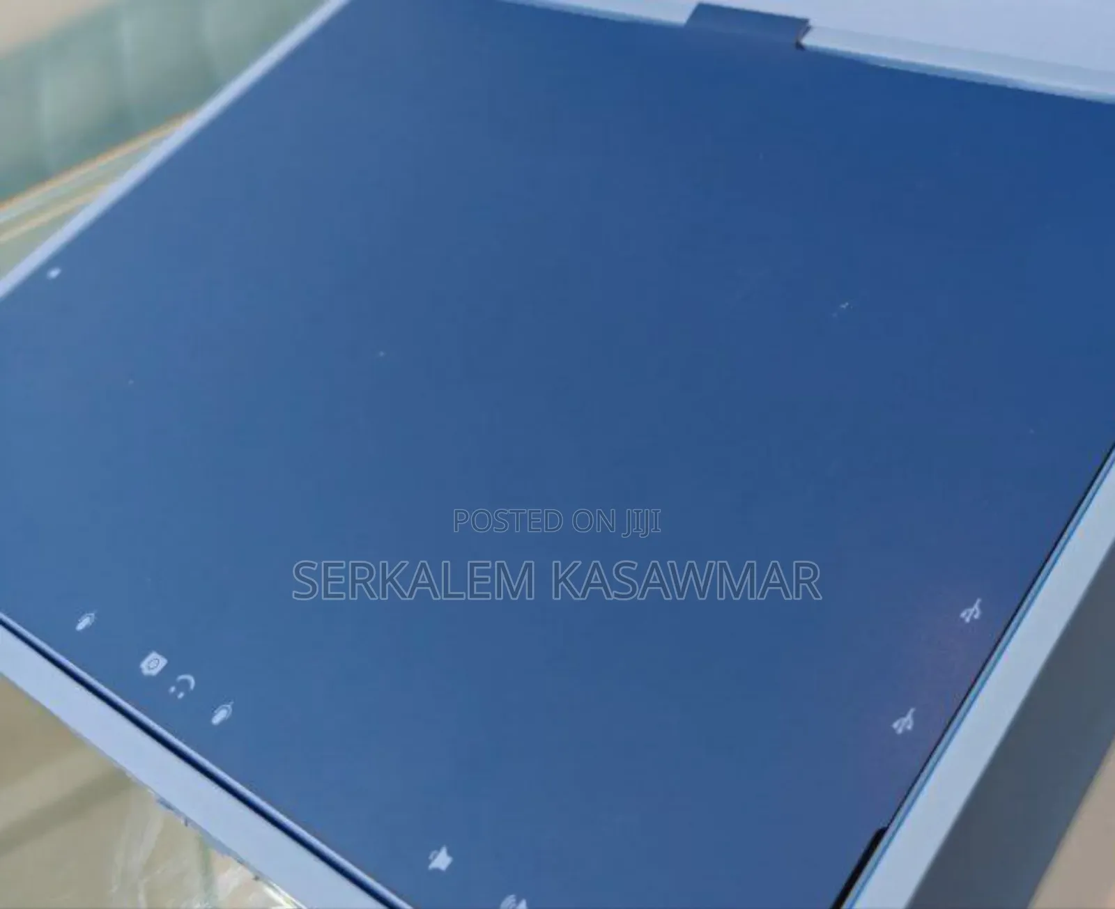 New Microsoft Surface Pro 11th Edition, a Copilot+ PC 16GB SSD 512GB