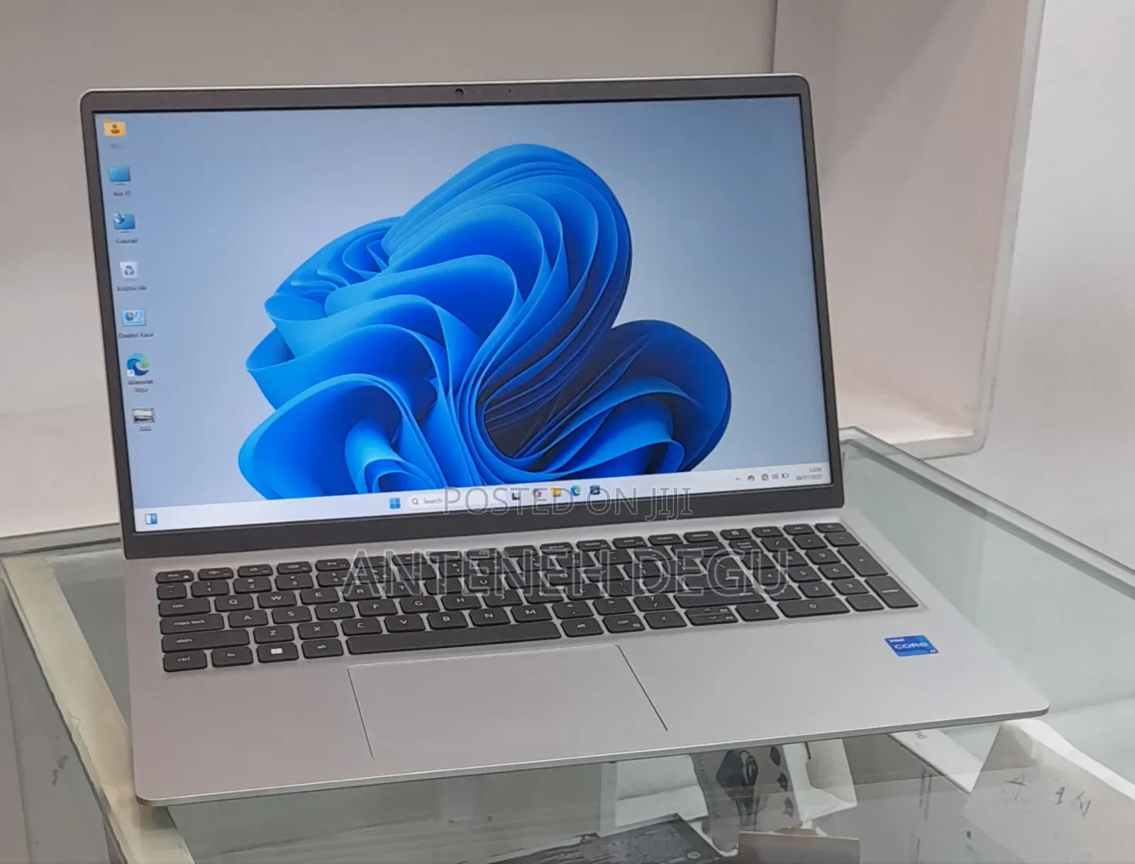 New Laptop Dell Inspiron 15 16GB Intel Core I7 SSD 512GB