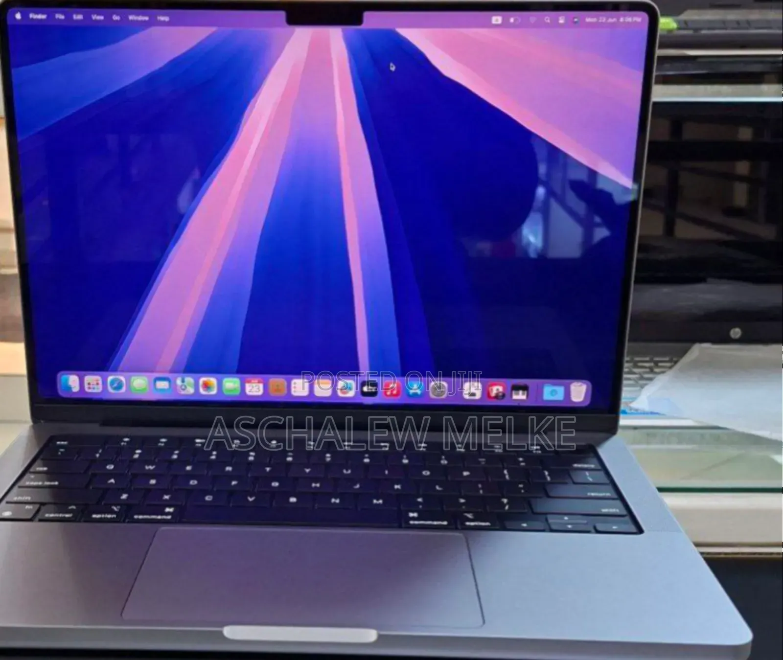New Laptop Apple MacBook Pro 2021 M1 16GB Apple M1 Pro SSD 1T