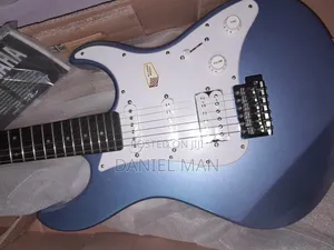 Yamaha Guitar (Urgent )
