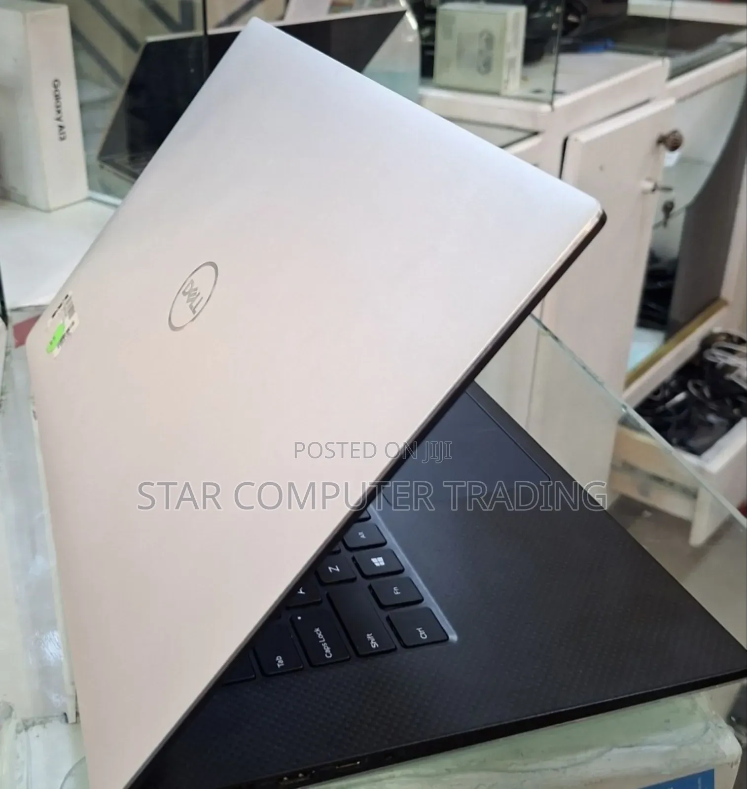 New Laptop Dell Precision 5540 16GB Intel Core I7 SSD 512GB