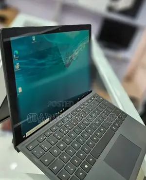 Photo - New Laptop Microsoft Surface Pro 6 8GB Intel Core I7 SSD 512GB